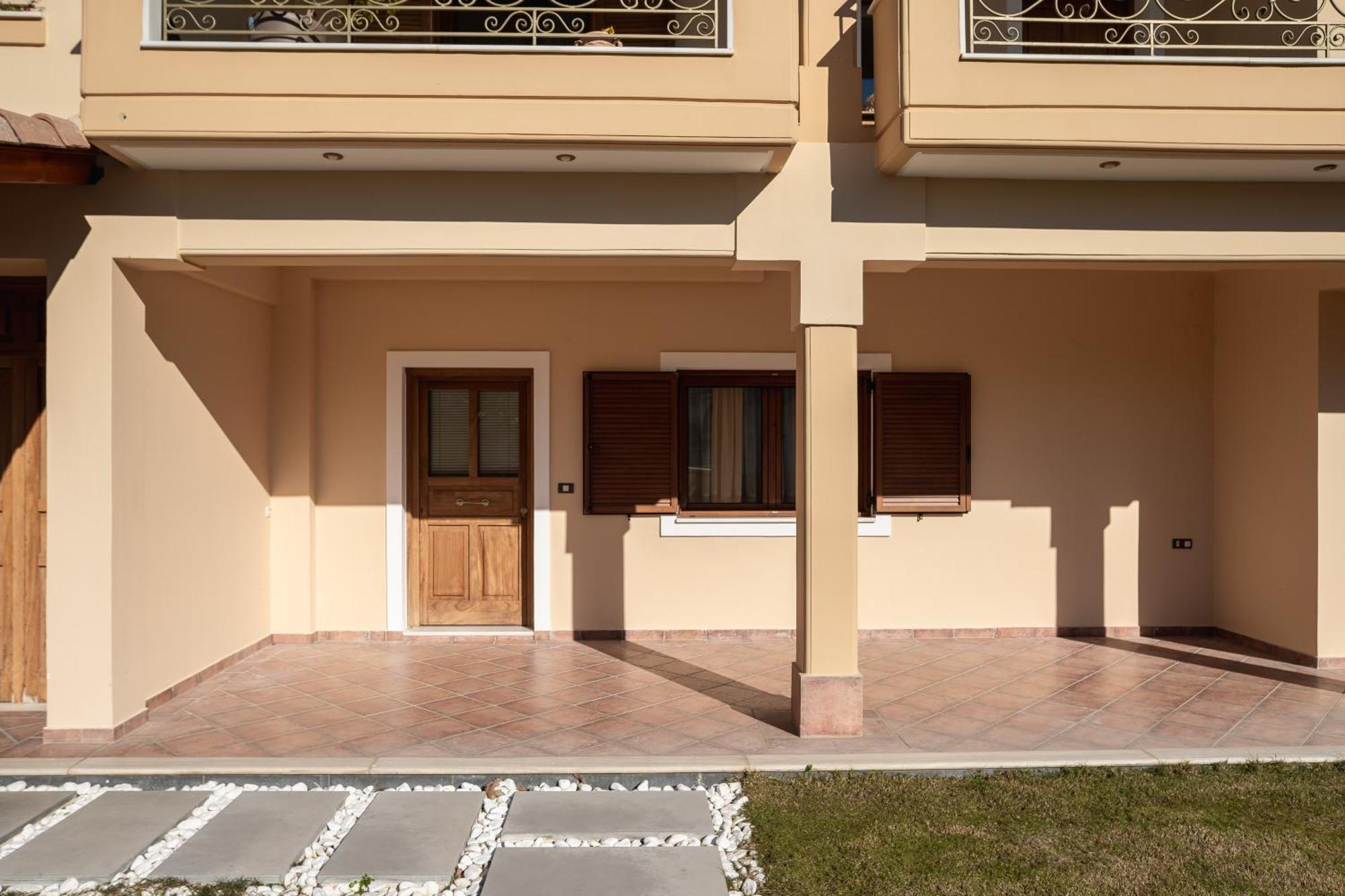Elegance Suites Plataria Esterno foto