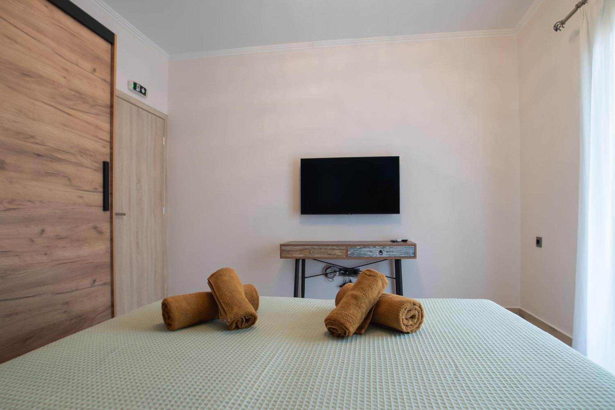 Elegance Suites Plataria Esterno foto