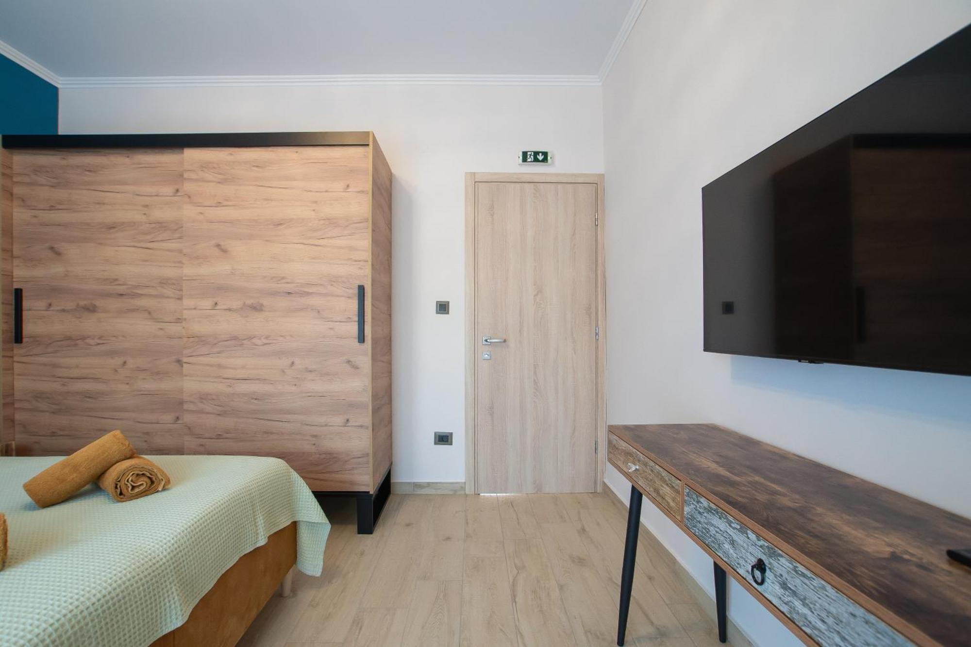 Elegance Suites Plataria Esterno foto